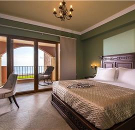 8 bedroom luxury villa with pool near Koutsounari, sleeps 16